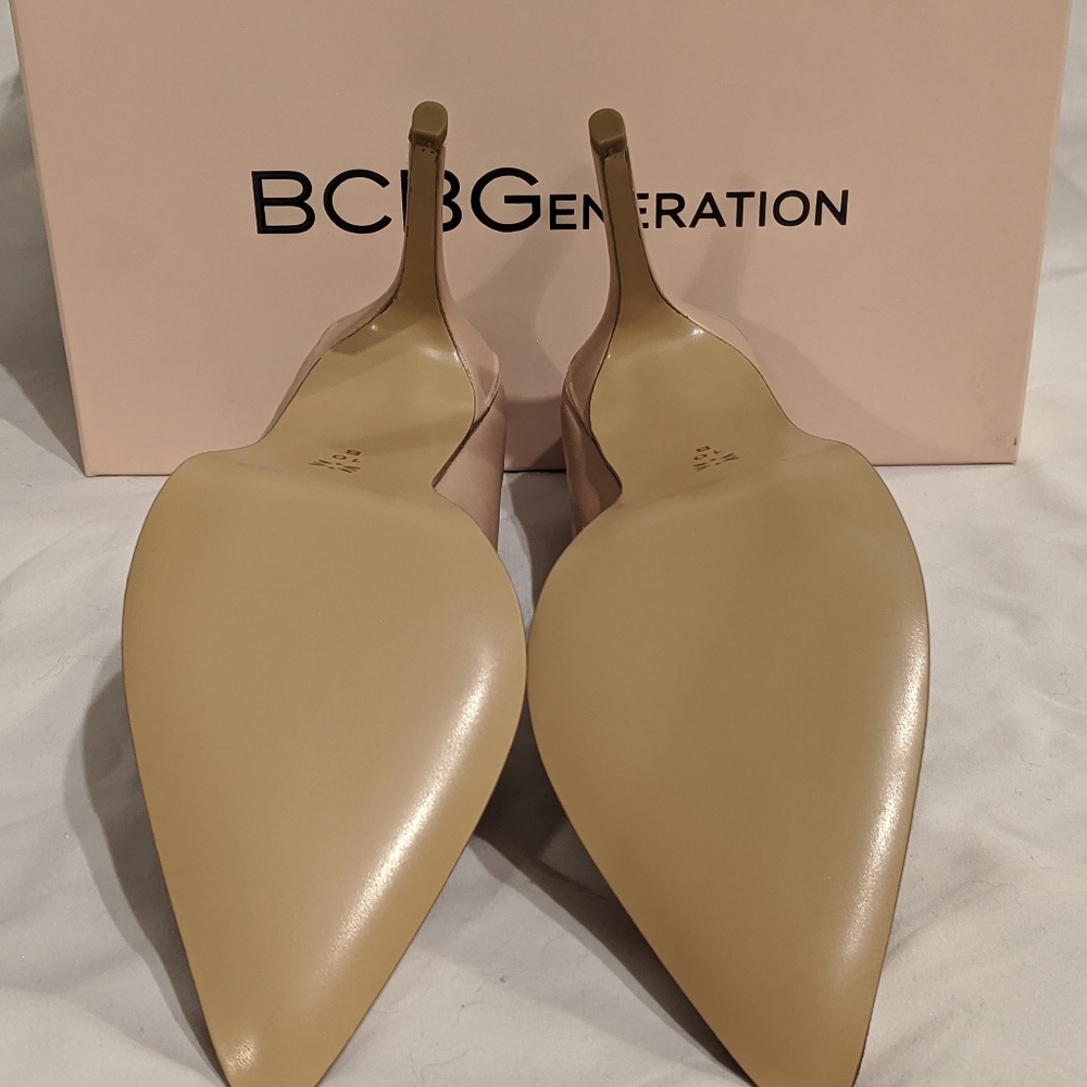 NIB BCBGeneration Nude Silver-lined Pumps - Picture 6 of 7